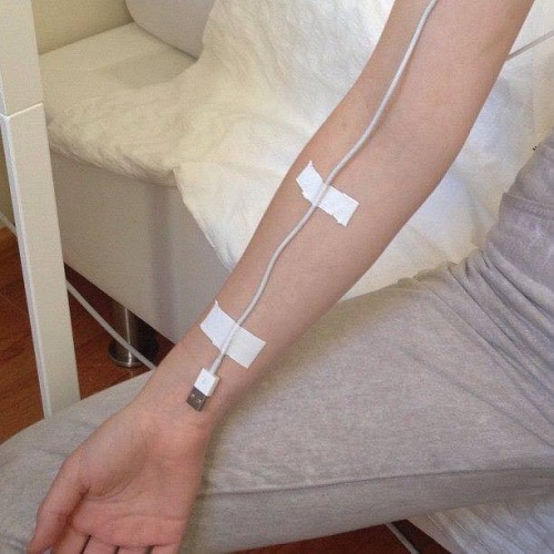 Жажду собственной оху@нности можно удовлетворить, только положив его на неё.