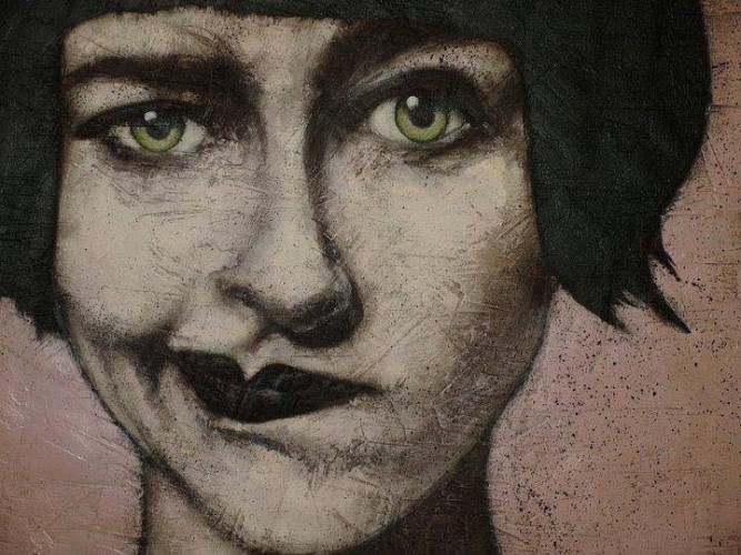 Любимая, Луна полна тобою, ты - Луной.