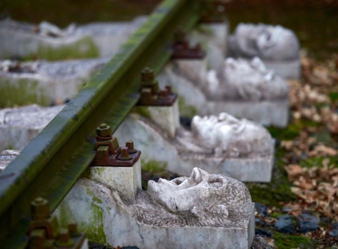 Несбыточные обещания сбываются лучше всего.