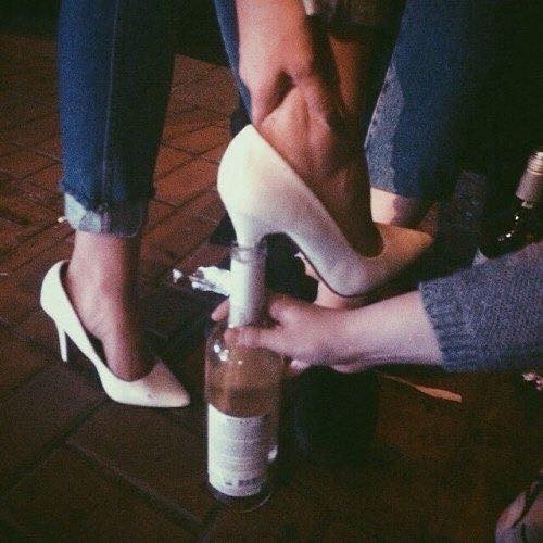 Девушкам с лишним весом дарить любовь тяжелее.