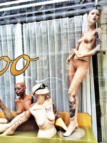 Продажные женщины отличаются от непродажных прогнозируемой ценой обладания.