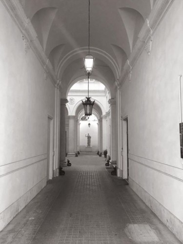 Не спеши сдаваться окружающему миру, ещё будет шанс выйти из окружения.