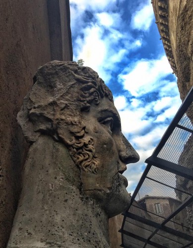 Независимость нужна для того, чтобы точно понять, от кого мы все-таки хотим зависеть.