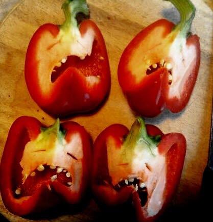 Беспощадные Веганы пускали овощи в расход...